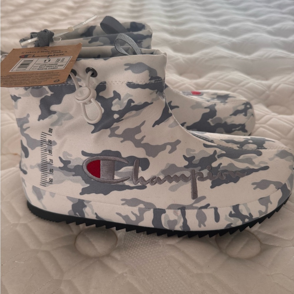 Champion Men's Camo Slip-Ons - White and Gray